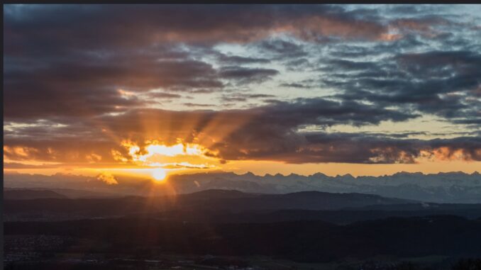 The MidLantic News - Sunshine Protection Act passes House, heads to Senate - Photo by Jayamax